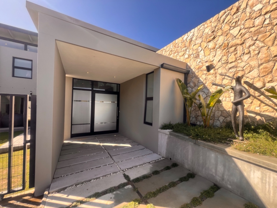 5 Bedroom Property for Sale in Oubaai Western Cape